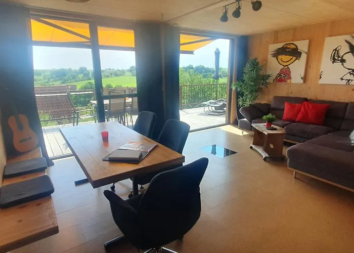 בית נופש Glueck Homes *